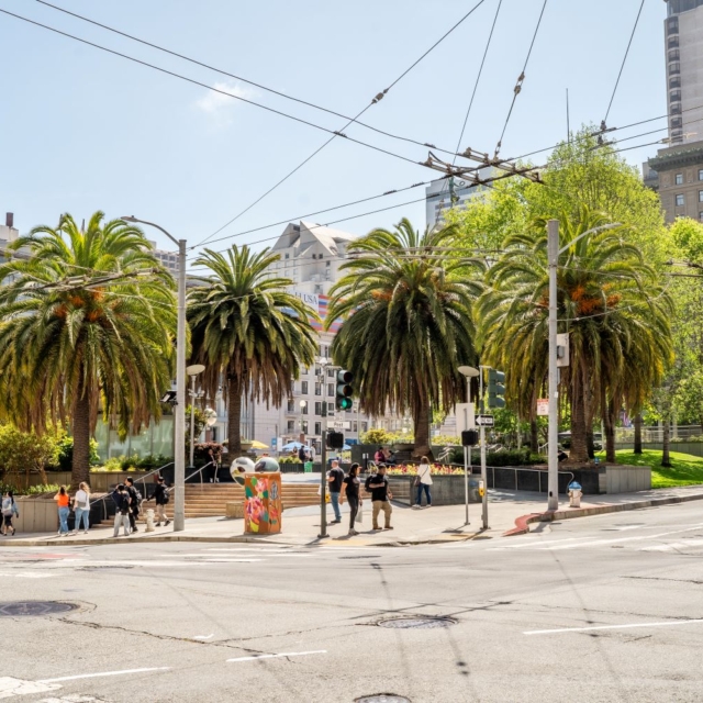 union square traffic corner in san francisco