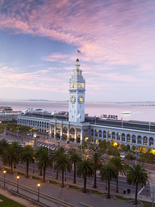 exterior view oft he san francisco ferry building