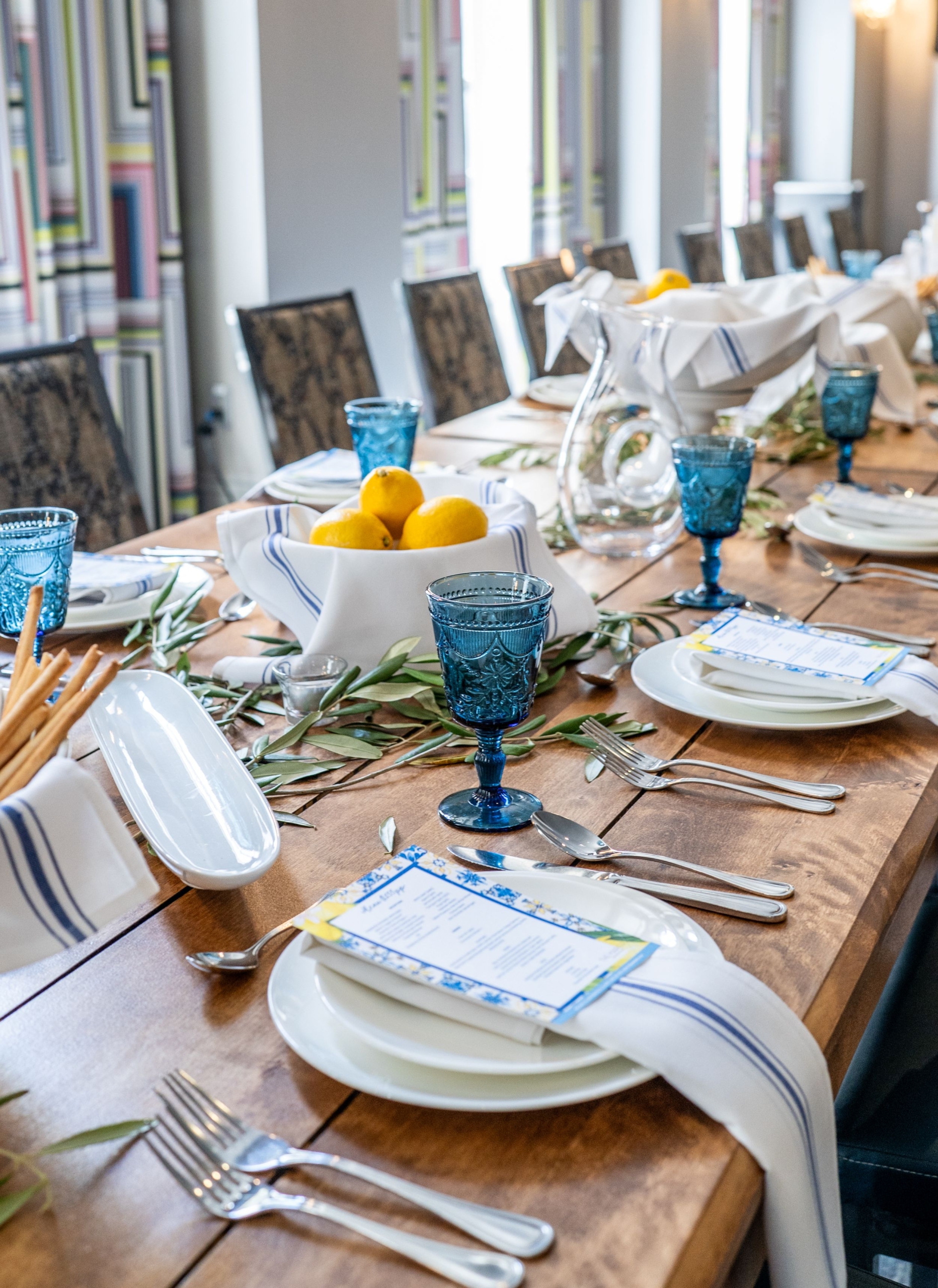 guest table with dinner platings for wedding